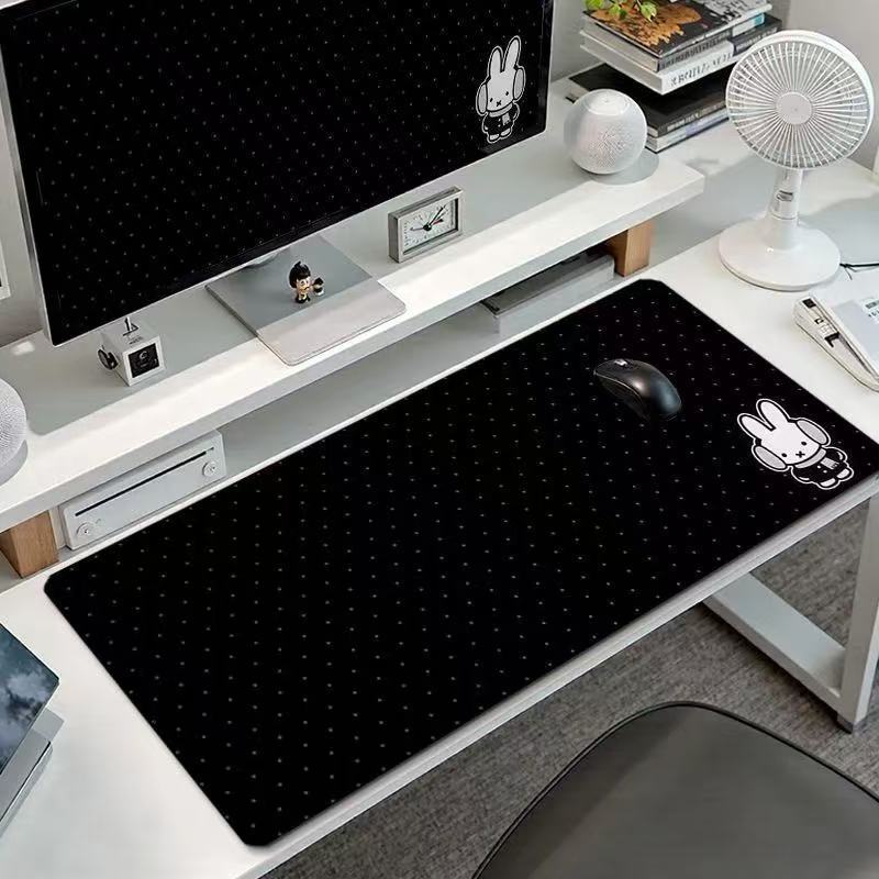 Laptop Accessories Headphones - かわいいミッフィーうさぎの大型マウスパッド、カワイイバニーヘッドホンゲーミングデスクマット、黒ドット滑り止めラップトップキーボードテーブルパッド、オフィス用