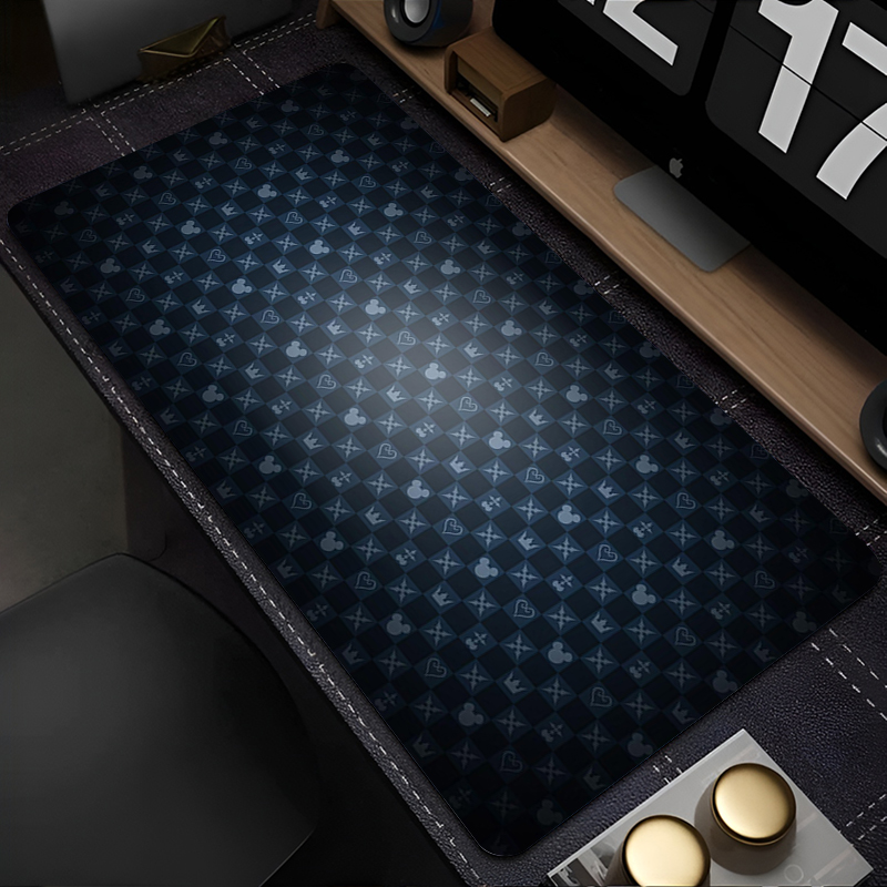 黒と白のアニメデスクトップマットオフィス PC ゲームアクセ - Laptop Accessories Nearby のレビューと価格